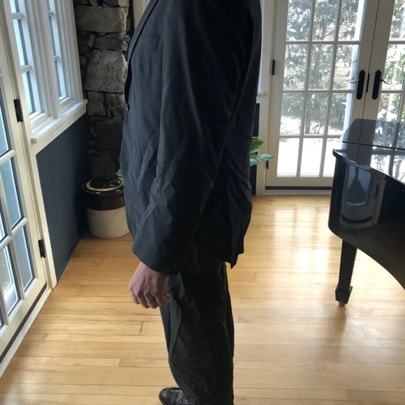 Boss suit - Picture 2 of 5